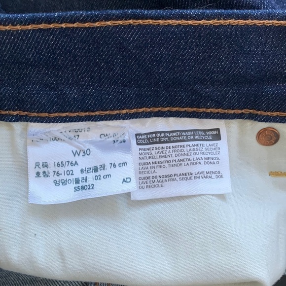 Levi's ribcage no mans land short in indigo dark blue, size 30 - Picture 13 of 14